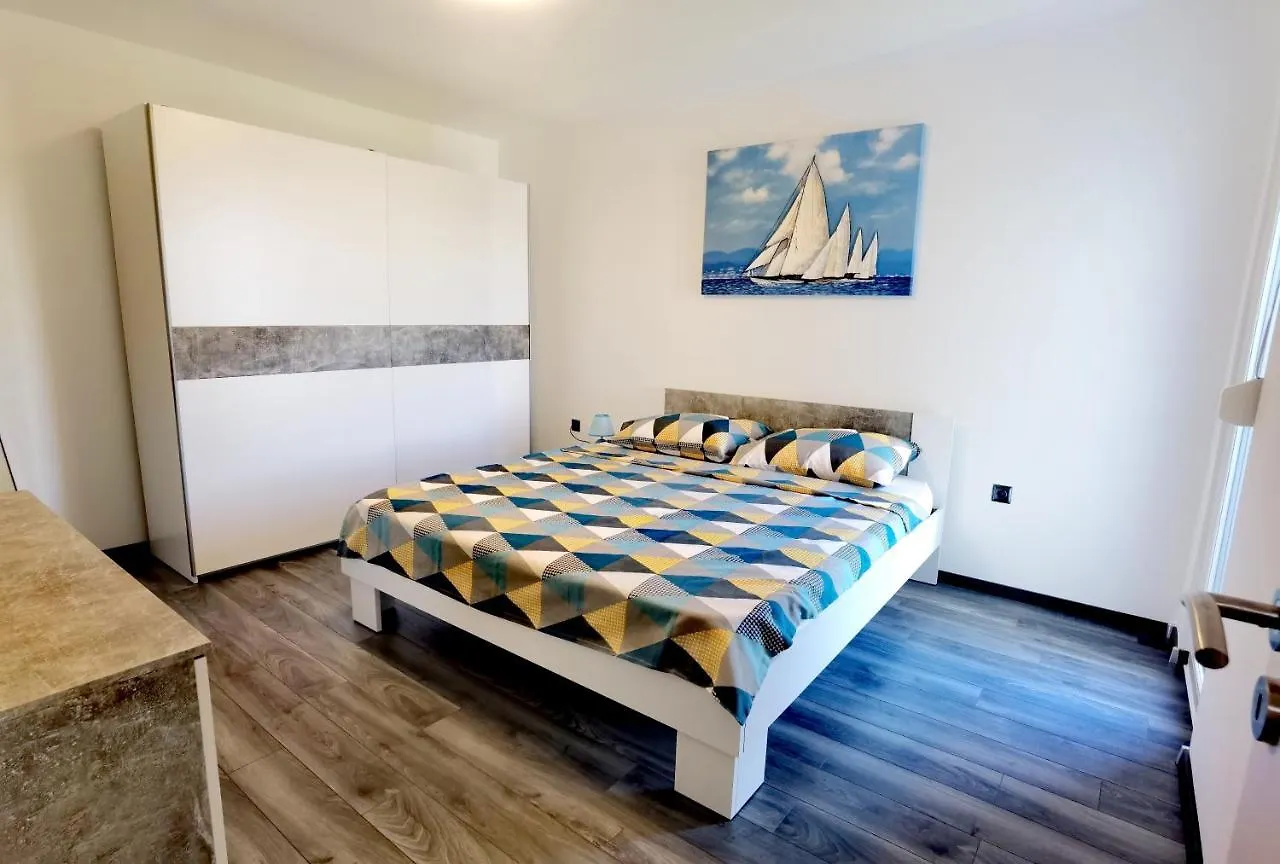 Apartment Pek Crikvenica 0*,